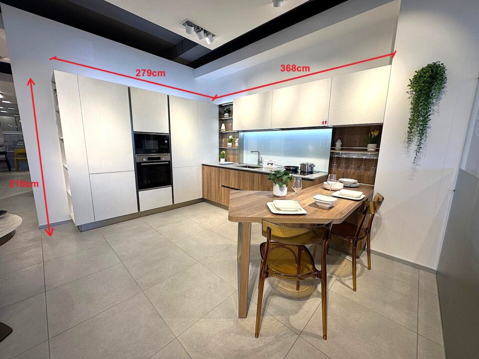 Offerta cucina per rinnovo mostra: Modello Start Time J di Veneta Cucine